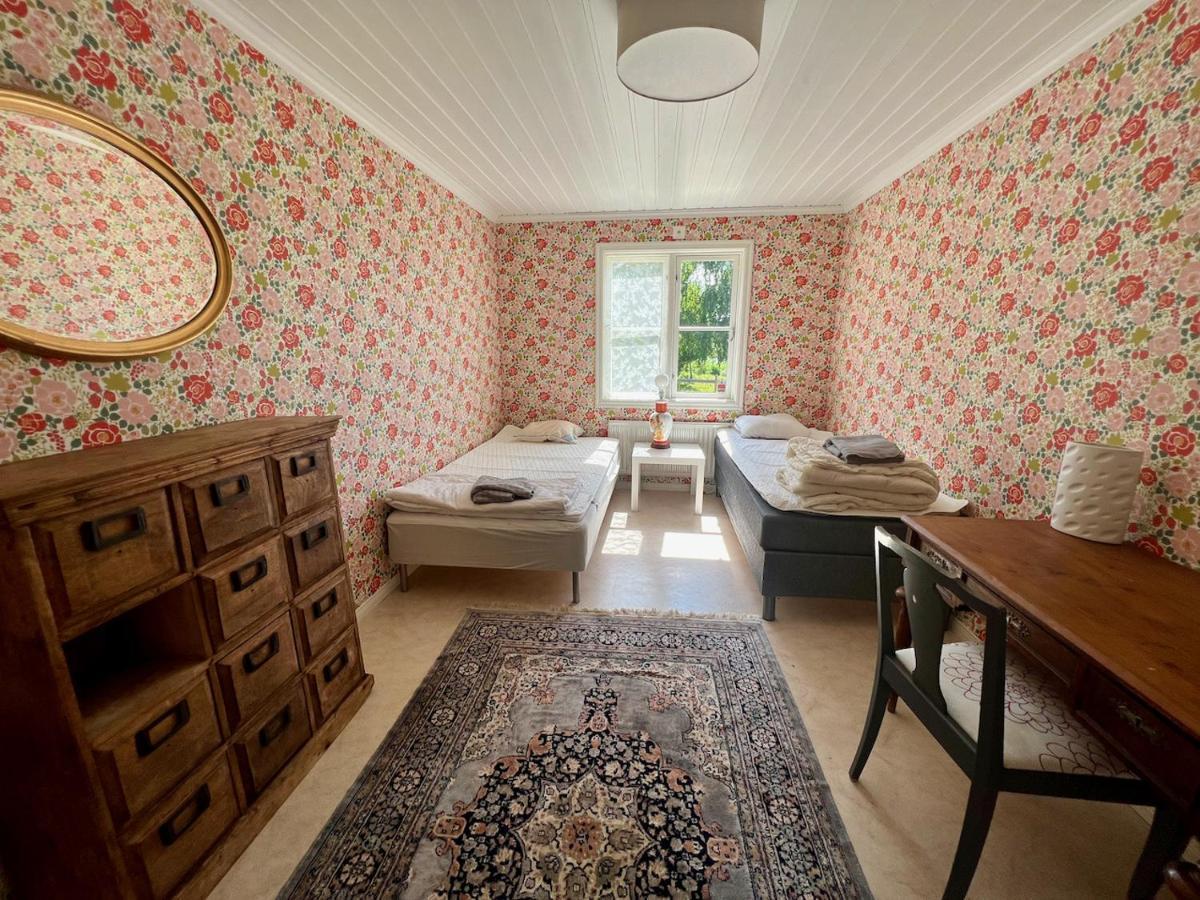 Östhammar Idylliskt Hus Med Sjoeutsikt.ヴィラ エクステリア 写真